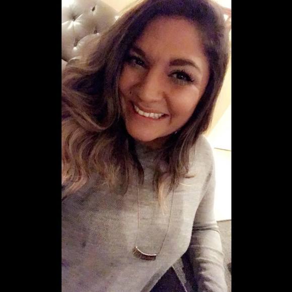 Meet your Posher, Marissa - Picture 1 of 1